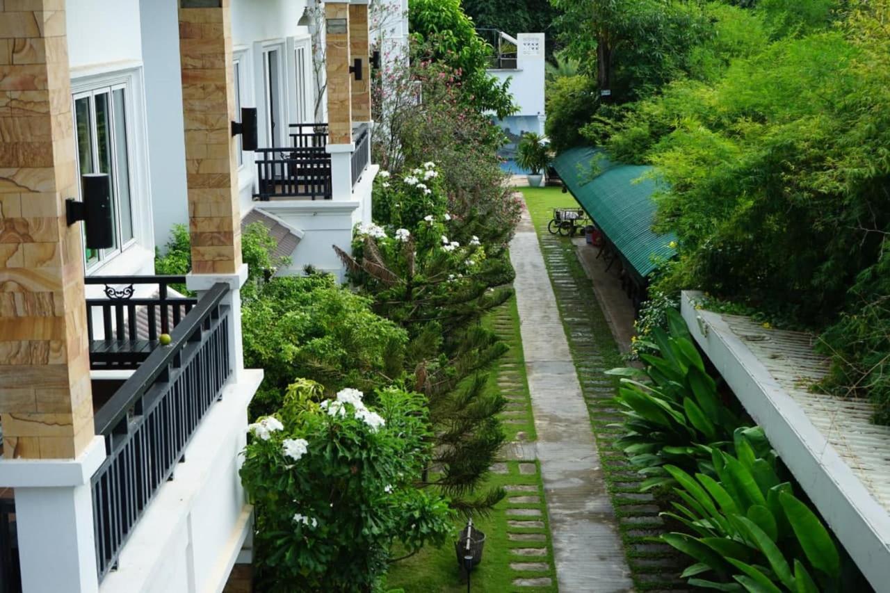 Vimean Sovannaphoum Resort Battambang Esterno foto