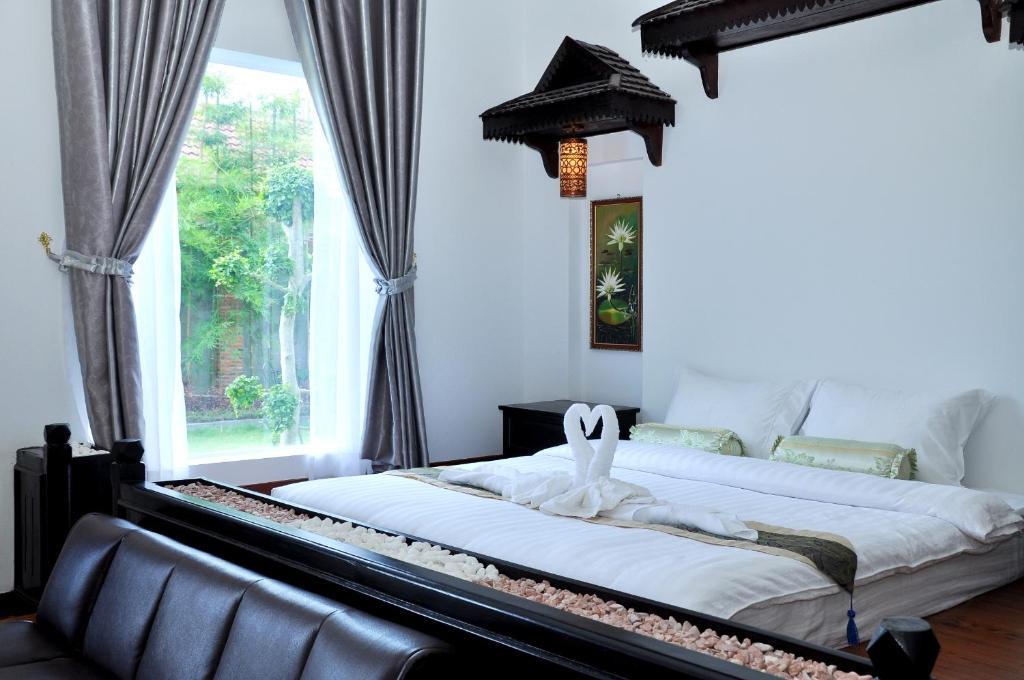 Vimean Sovannaphoum Resort Battambang Esterno foto
